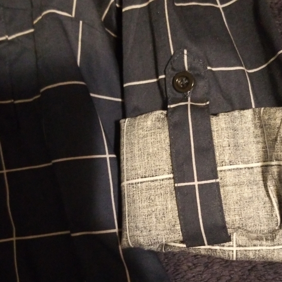 Collared Blouse - Picture 2 of 3